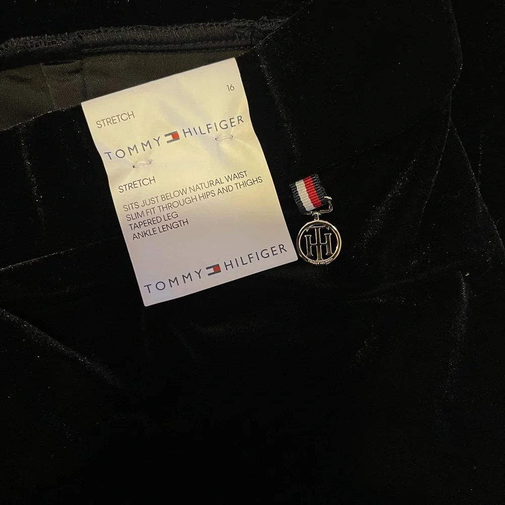 NWT Tommy Hilfiger stretch black velvet tapered ankle length pants size 16 - Picture 2 of 8